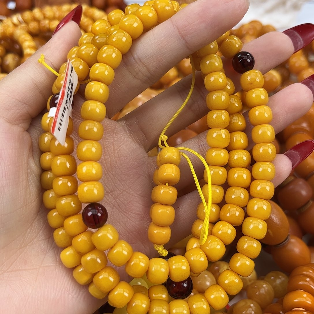 琥珀颈饰未镶嵌蜜蜡