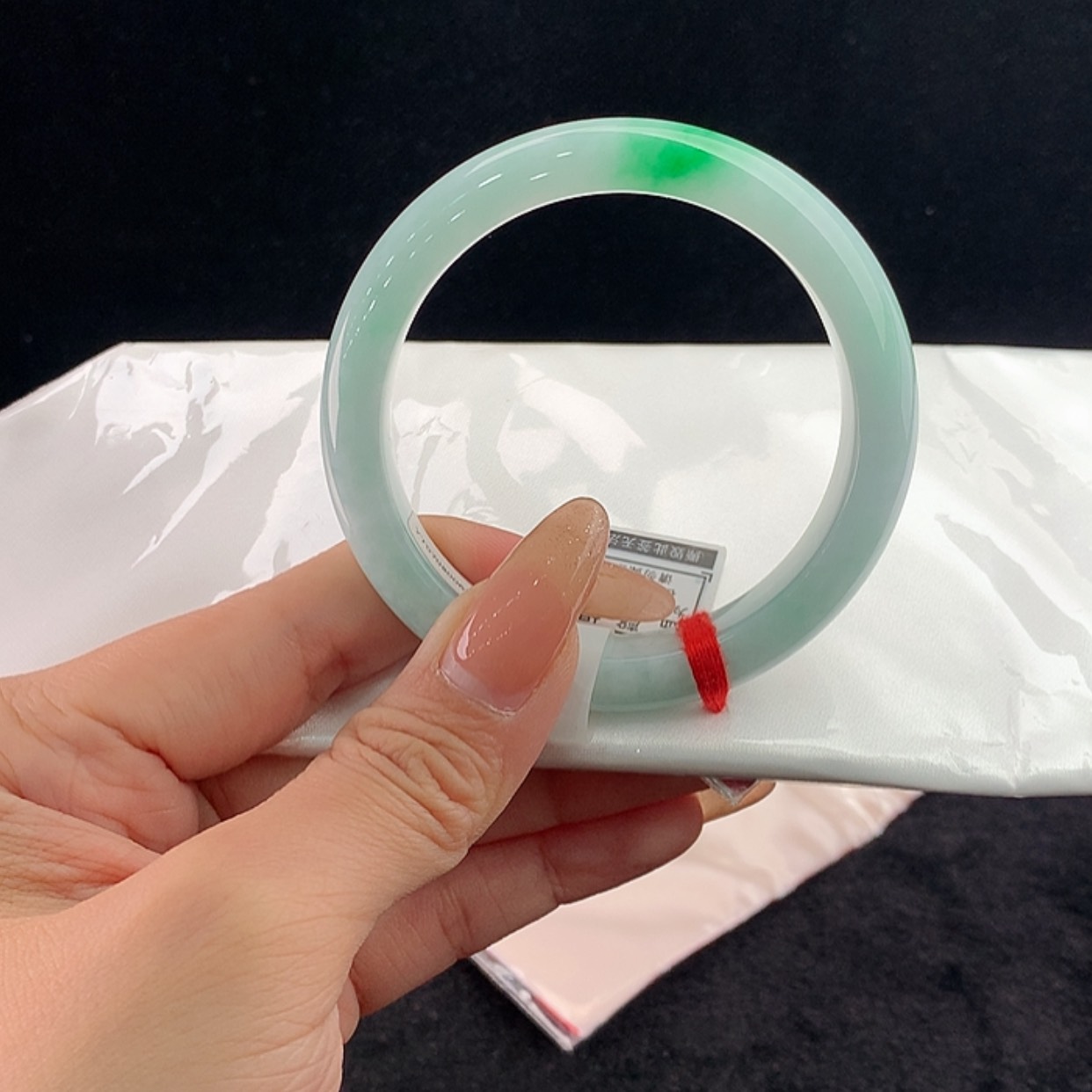 【闪购商品】未镶嵌手镯翡翠正56