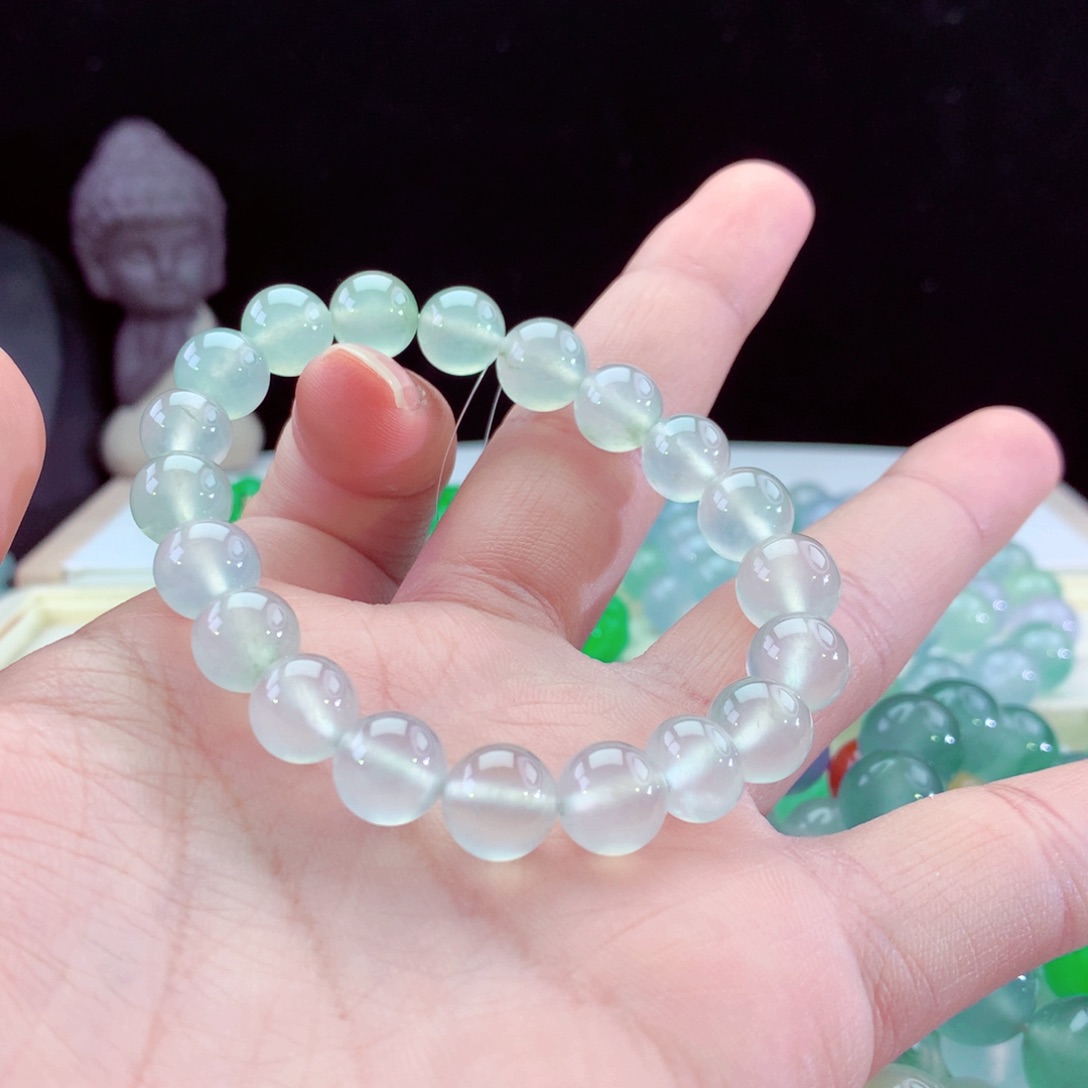 翡翠手链未镶嵌卡10