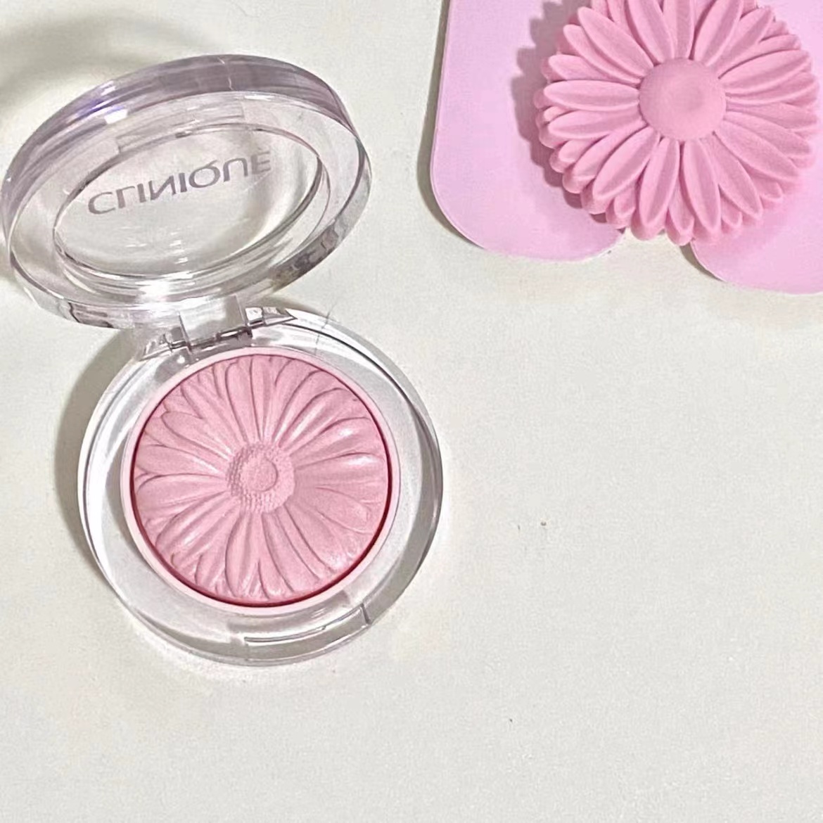 【银泰百货】CLINIQUE/倩碧 小雏菊腮红套装 赠倩碧黄油30ml*4