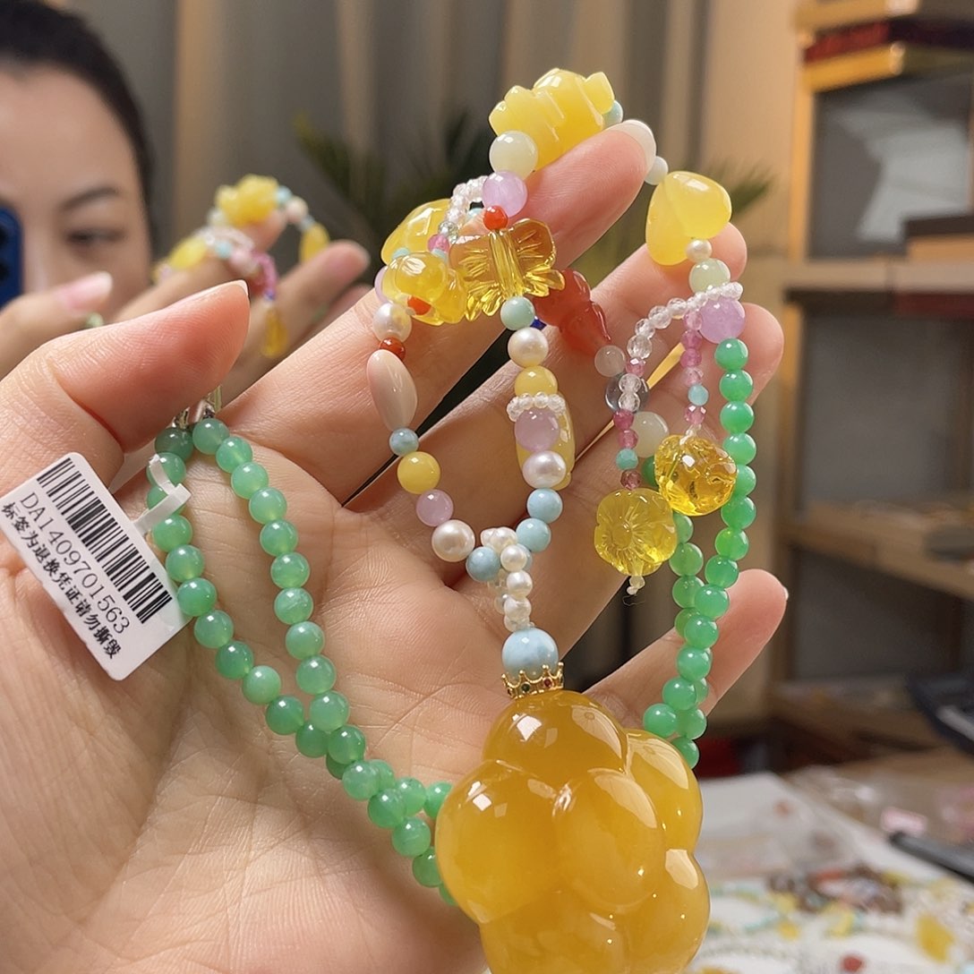 琥珀裸石未镶嵌蜜蜡吊坠