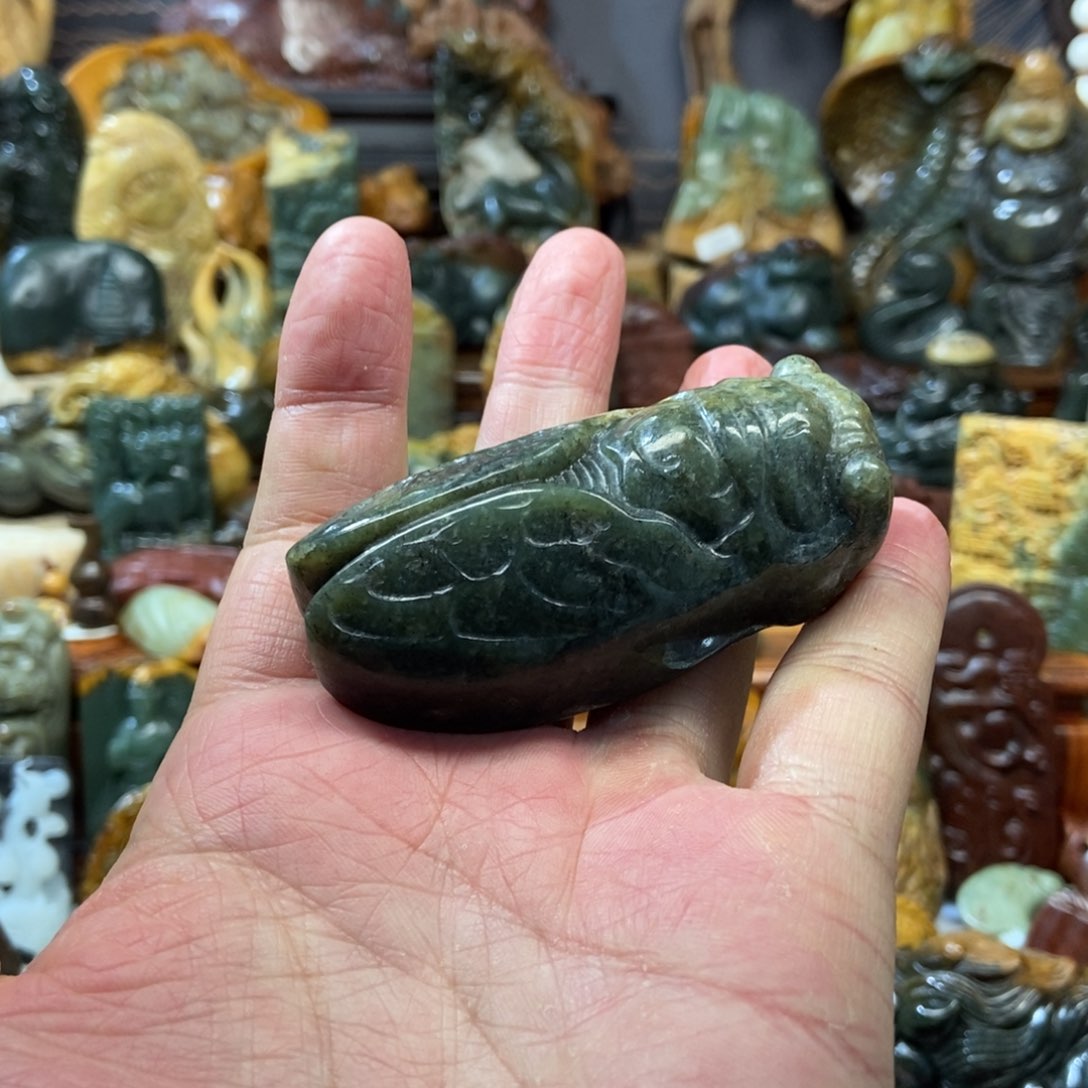 岫岩河磨玉（透闪石质玉）把件未镶嵌