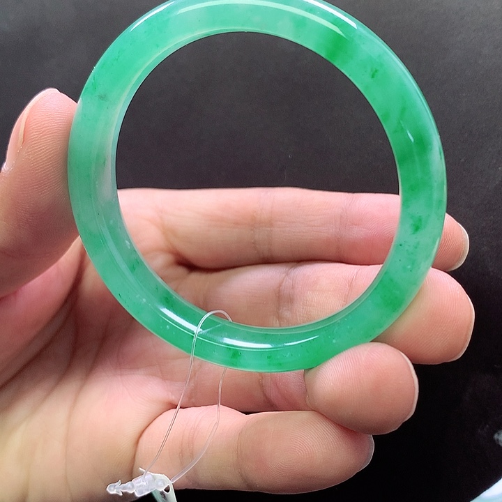 未镶嵌手镯石英质玉C***鱼