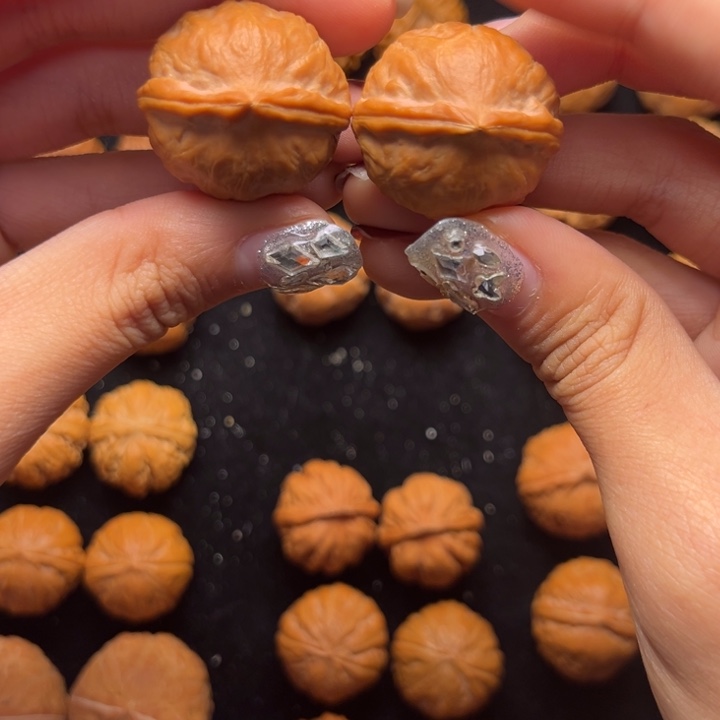 ****G文玩核桃吊坠核桃