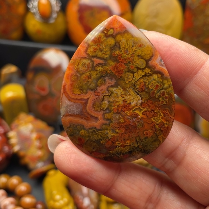 玛瑙/玉髓颈饰未镶嵌