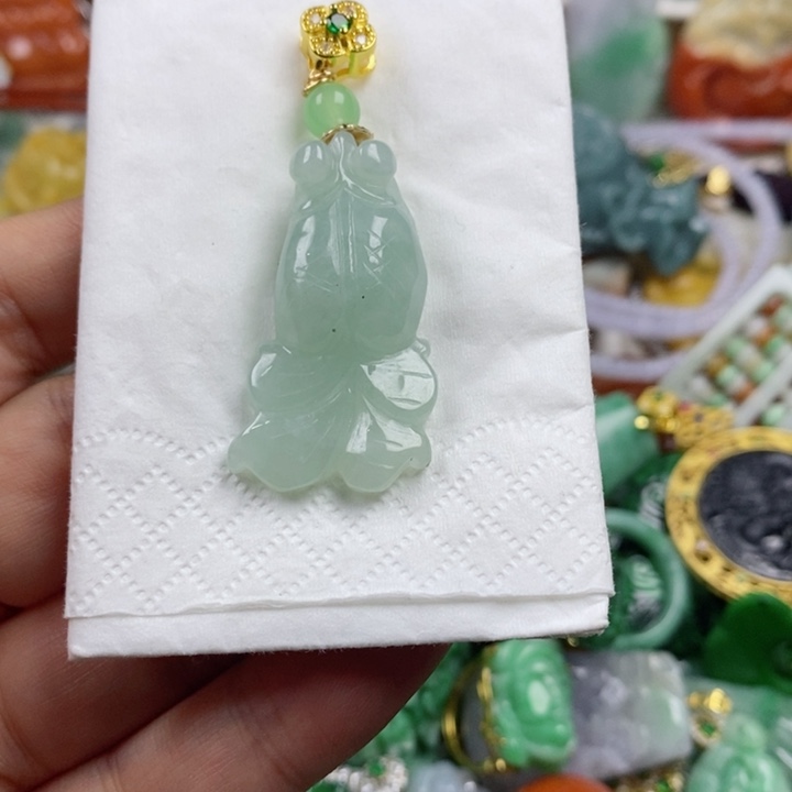 翡翠吊坠(不含链)未镶嵌