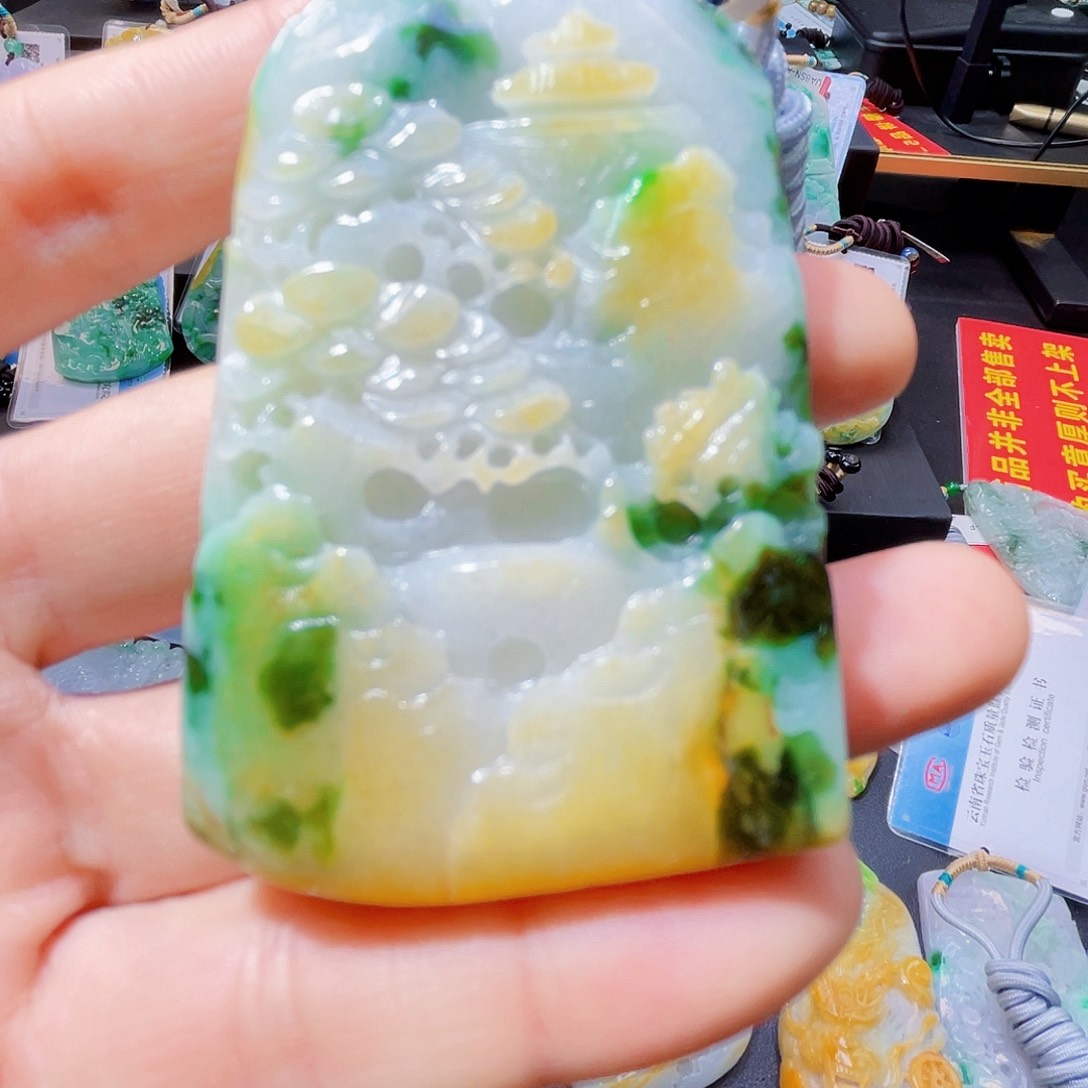 颈饰未镶嵌翡翠一