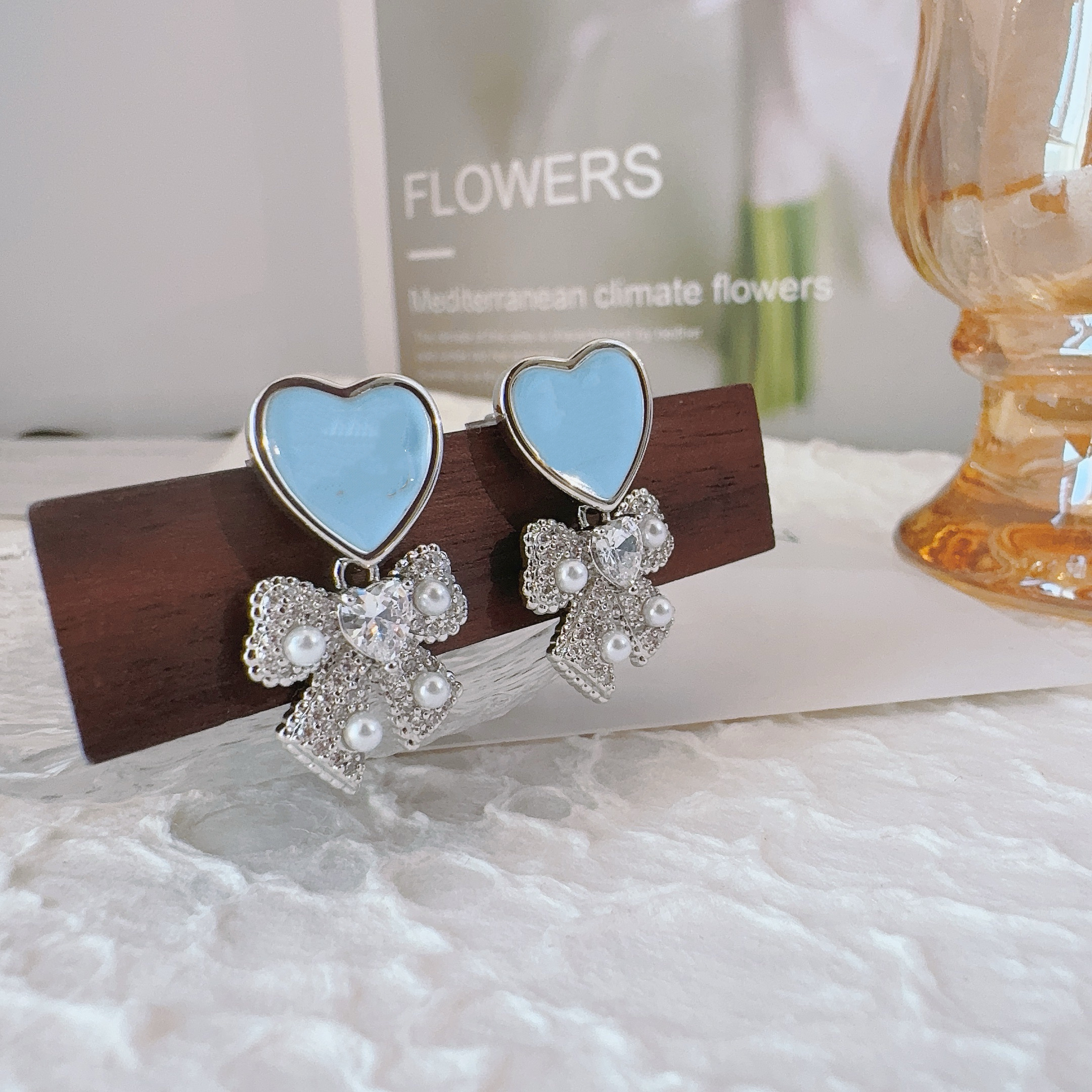 铜合金合成锆石耳饰 4009 蓝色蝴蝶结耳钉