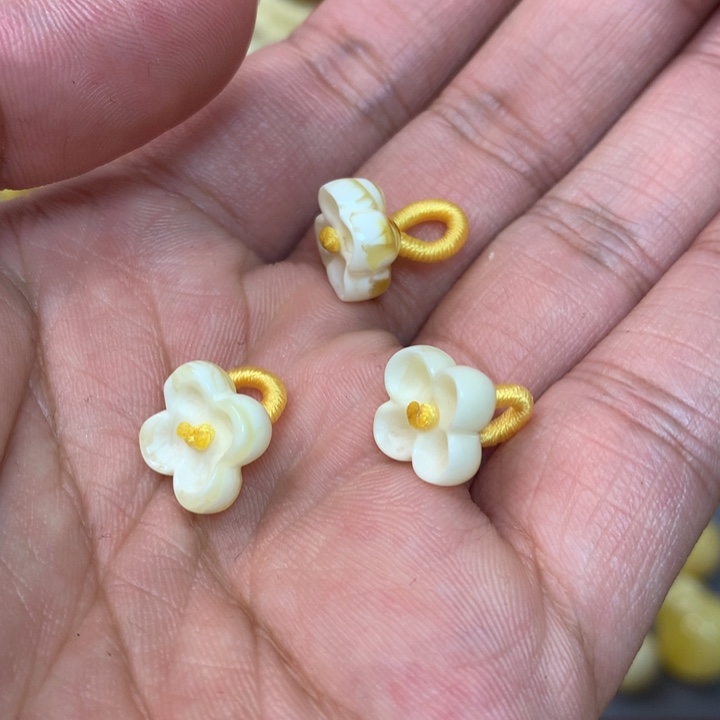 【闪购商品】琥珀珠宝奇石未镶嵌白蜡花花