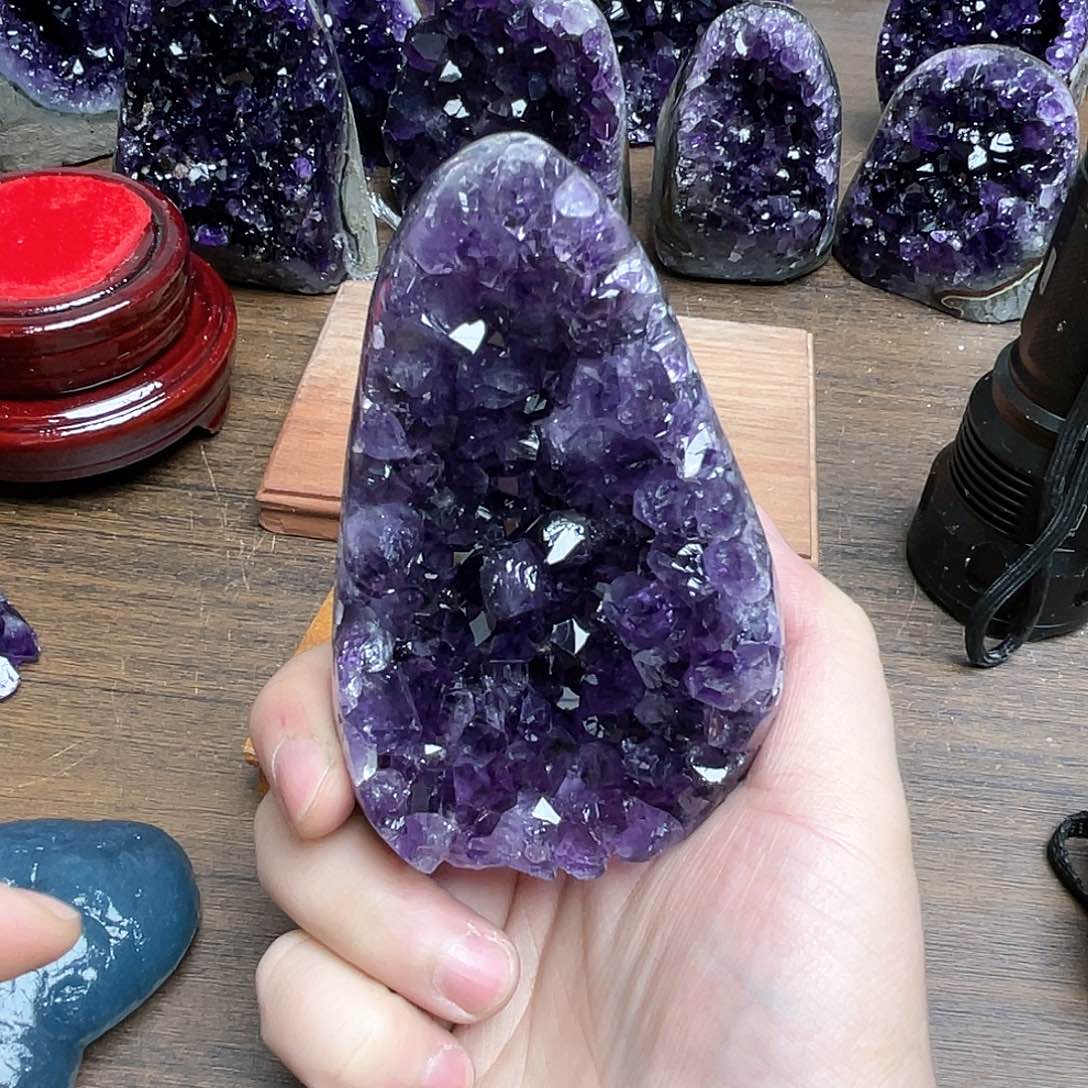 紫晶大型摆件（非配饰）未镶嵌
