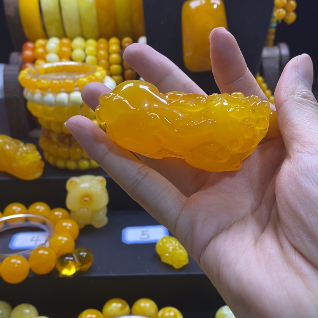 呀***了非金属全品无暇貔貅吊坠