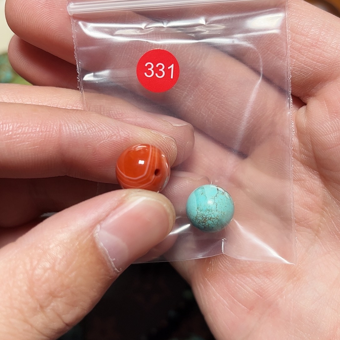 谭****南红玛瑙未镶嵌珠宝奇石