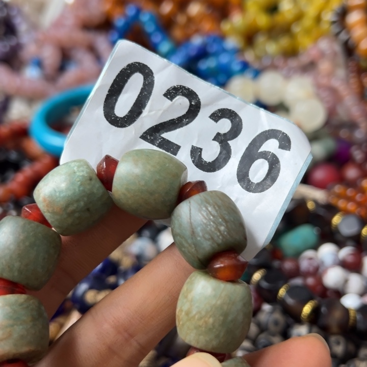 C***集玛瑙/玉髓颈饰未镶嵌