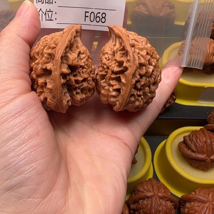 墨***华文玩核桃吊坠蛇王蛇王47