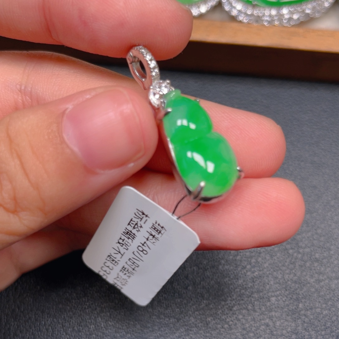 翡翠银S925镶嵌颈饰j h h j