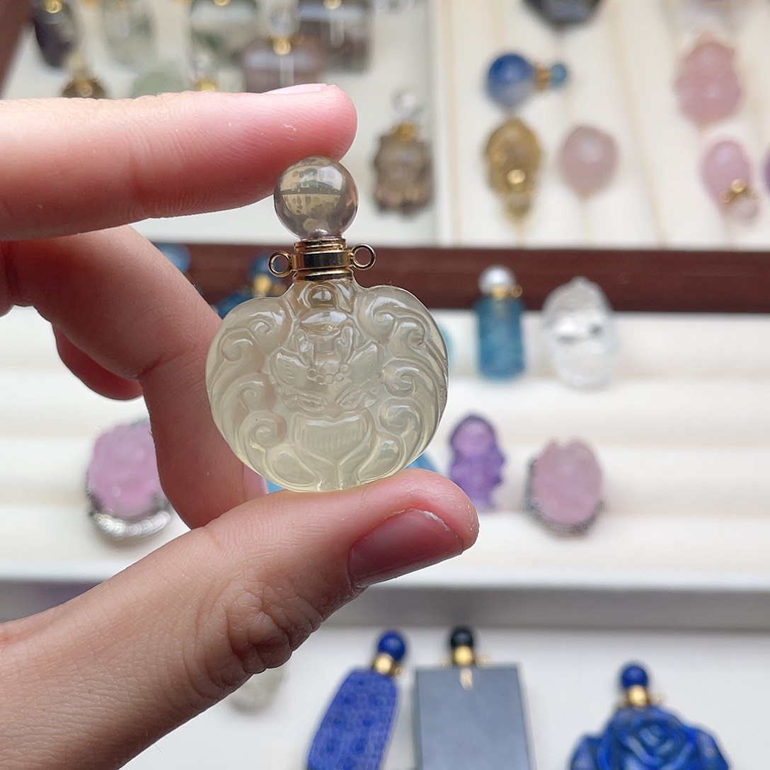 水晶颈饰未镶嵌J****?天然水晶吊坠991