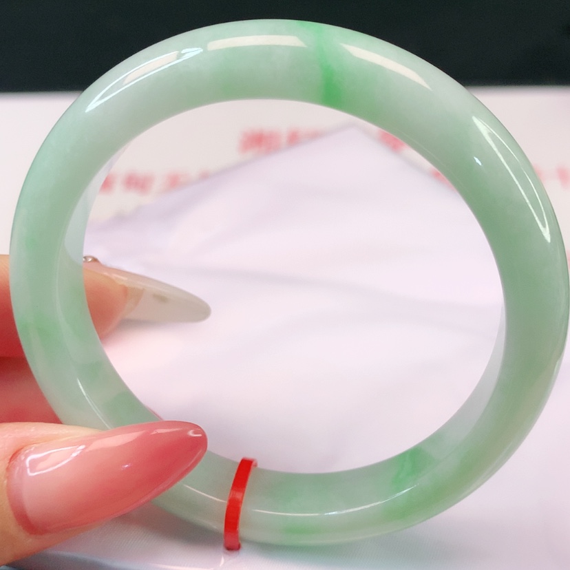 【闪购商品】未镶嵌手镯翡翠天然翡翠8335