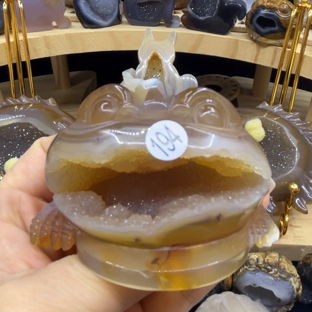 玛瑙/玉髓足铂镶嵌摆件