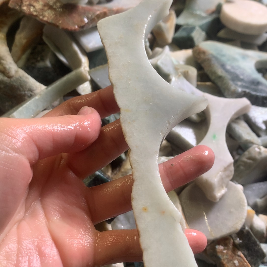 翡翠颈饰未镶嵌缅甸翡翠