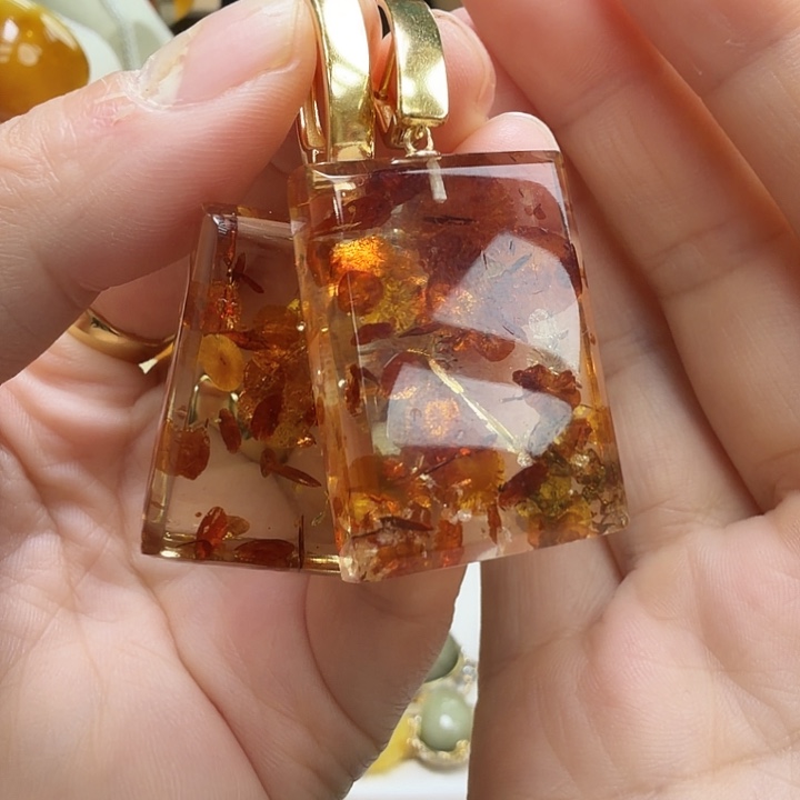 琥珀未镶嵌珠宝奇石