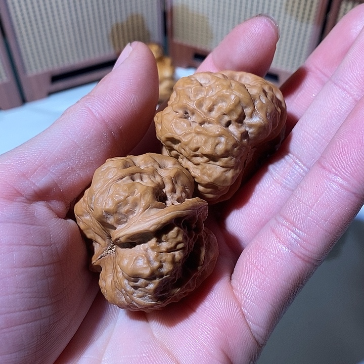 蓝***8精品文玩核桃蛤蟆头