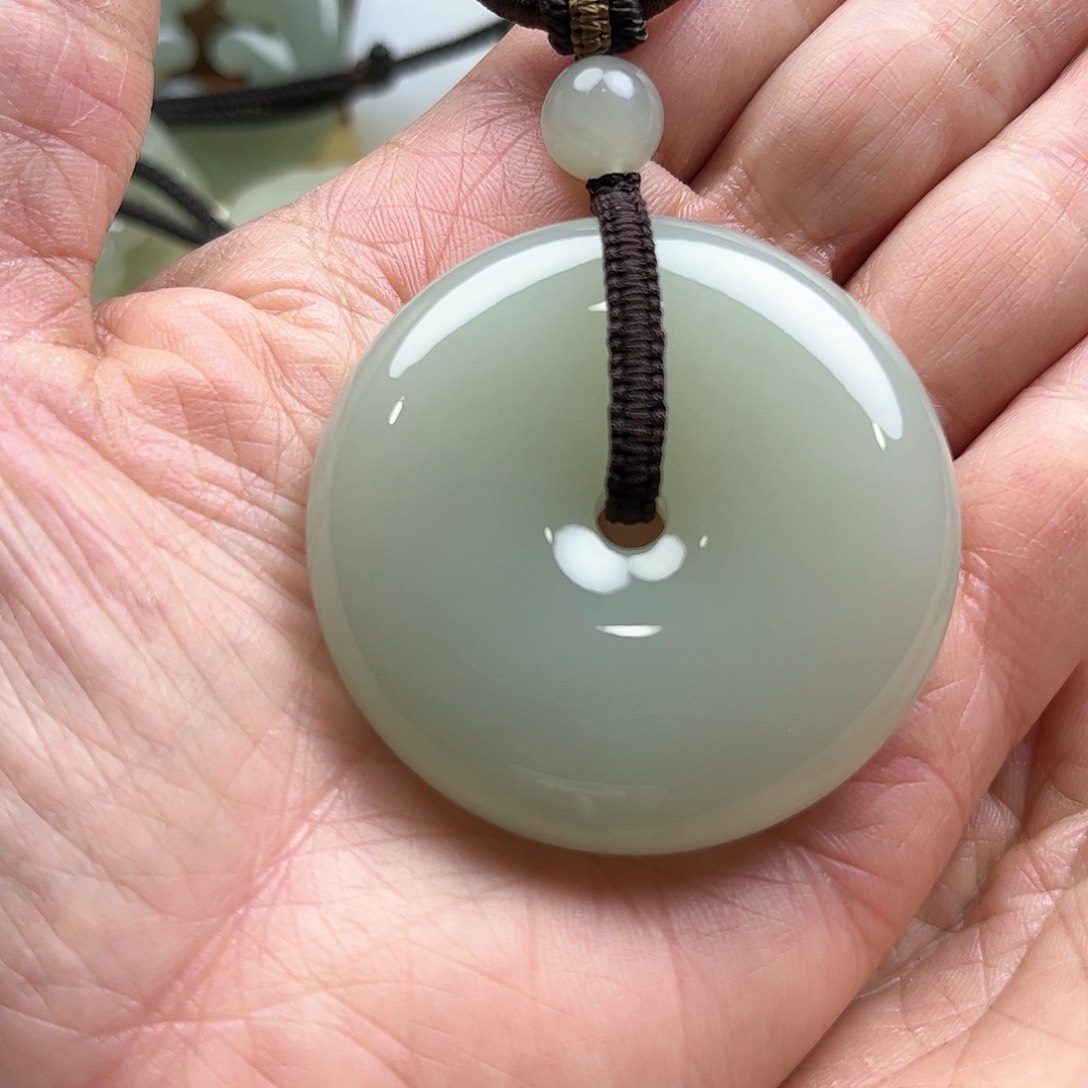 和田玉挂件未镶嵌