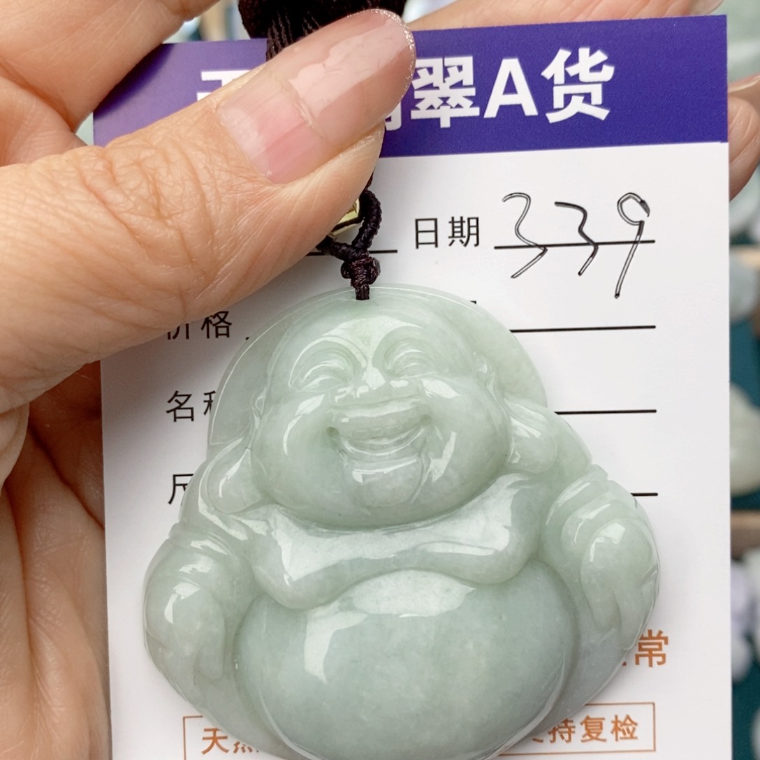 翡翠颈饰未镶嵌佛公