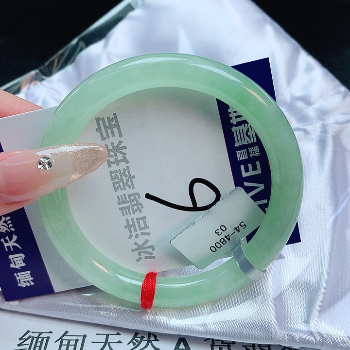 翡翠手镯未镶嵌缅甸天然a货翡翠手镯