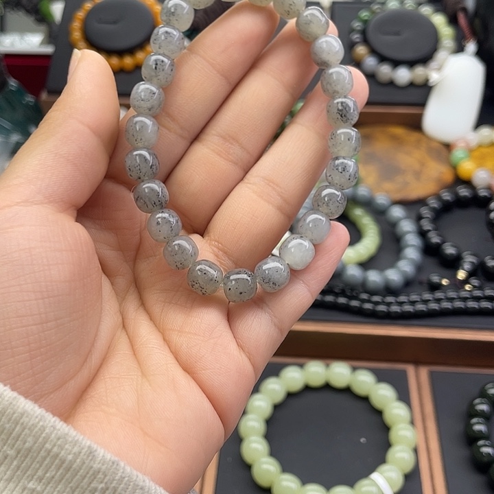 和田玉未镶嵌手串