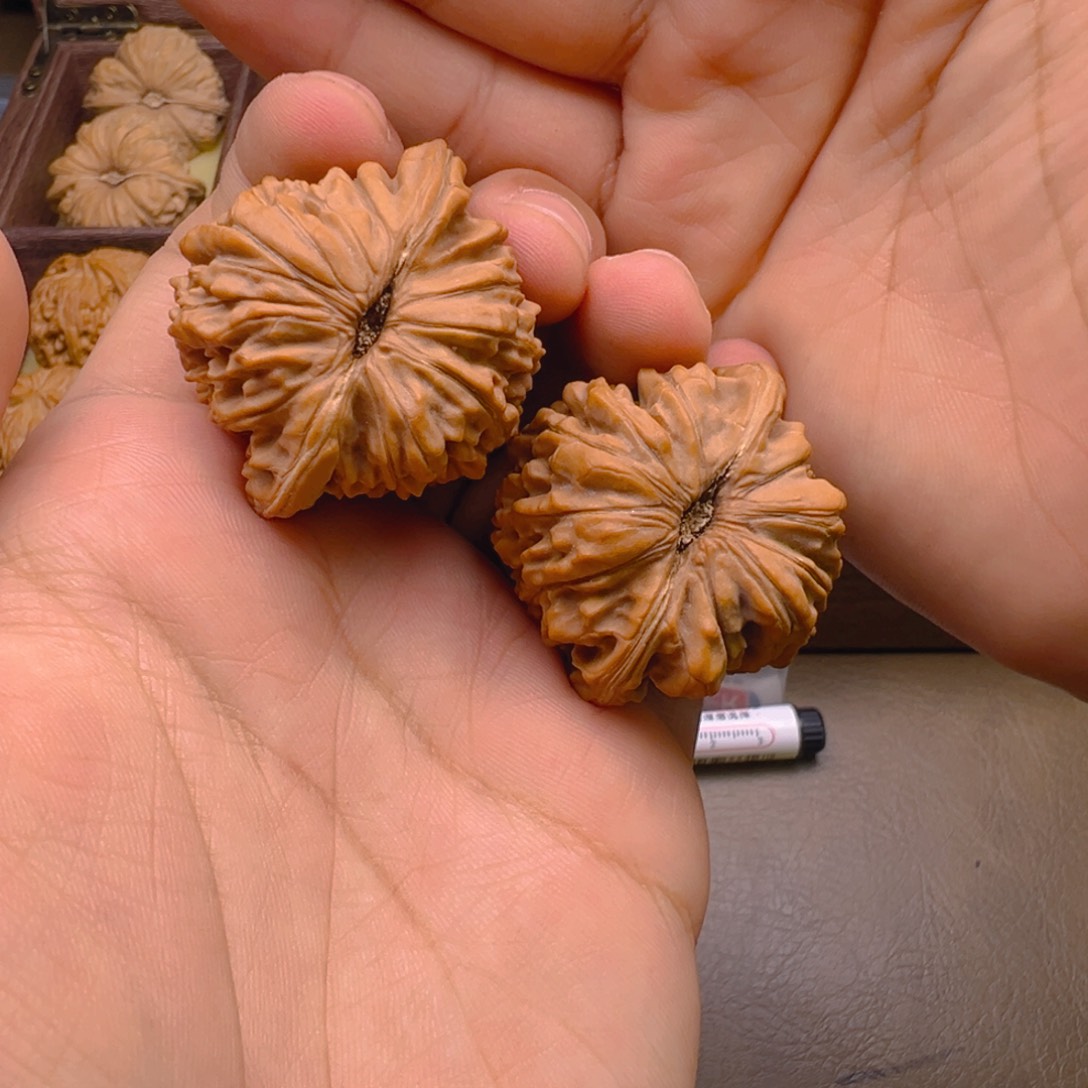 文玩核桃把件40尺平谷四座楼