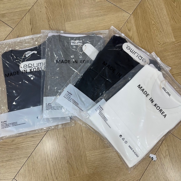 韩系简约白色V领长袖T恤女秋冬百搭显瘦打底衫