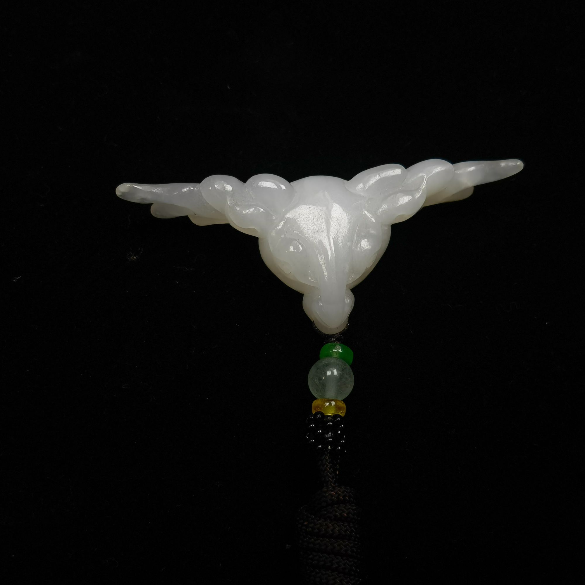 和田白玉鹿首吊坠SDHBT1246