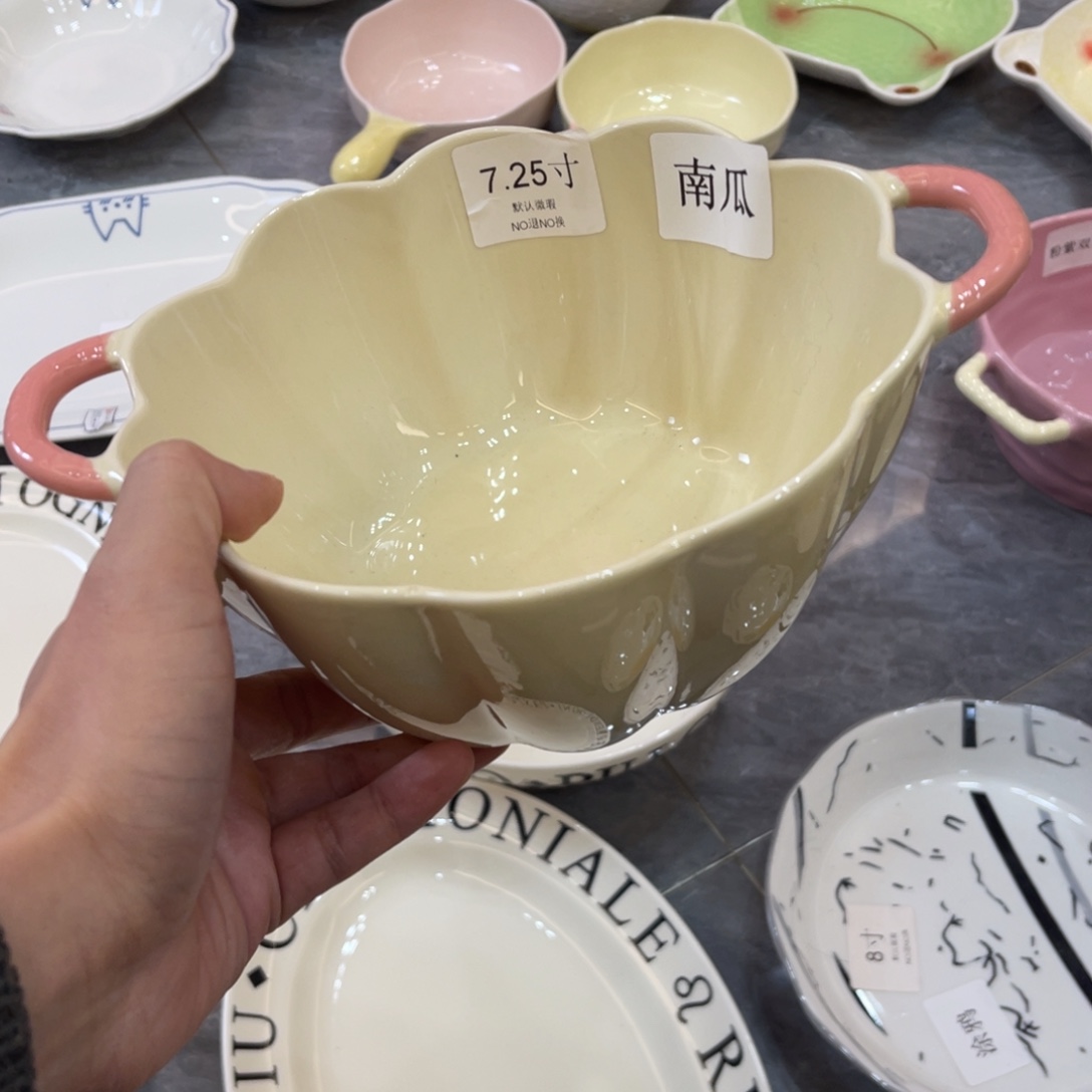 陶瓷微瑕餐具介意勿拍，满18飞！