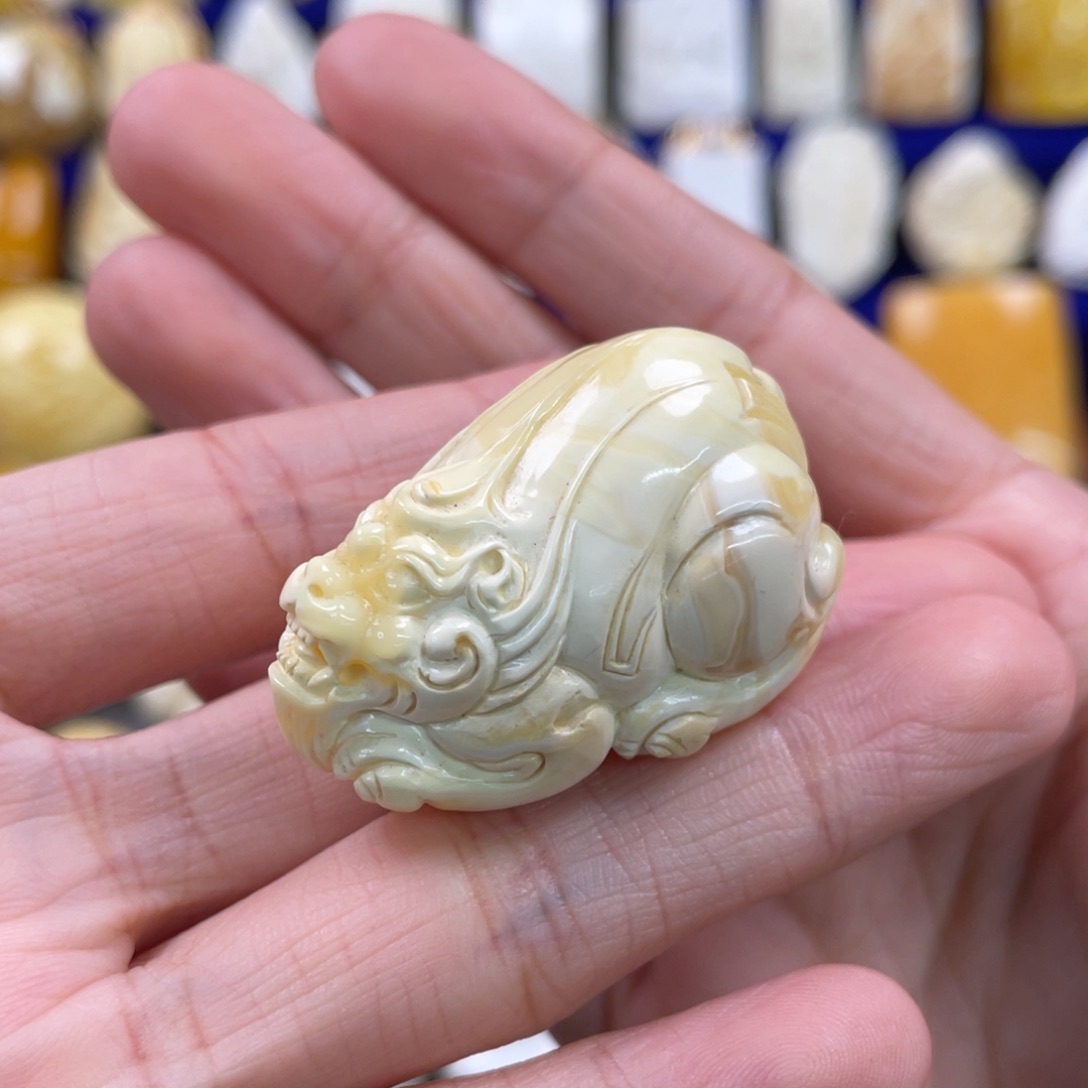 蜜蜡裸石未镶嵌琥珀蜜蜡貔貅吊坠