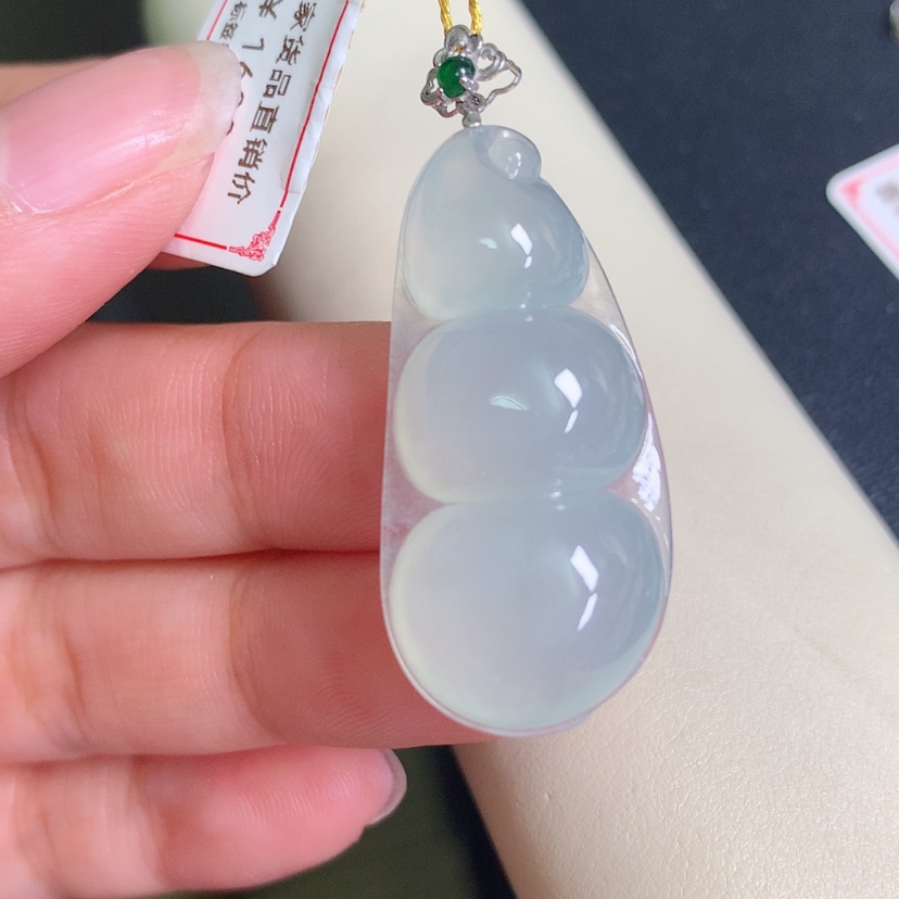 【闪购商品】翡翠颈饰18K金镶嵌豆子