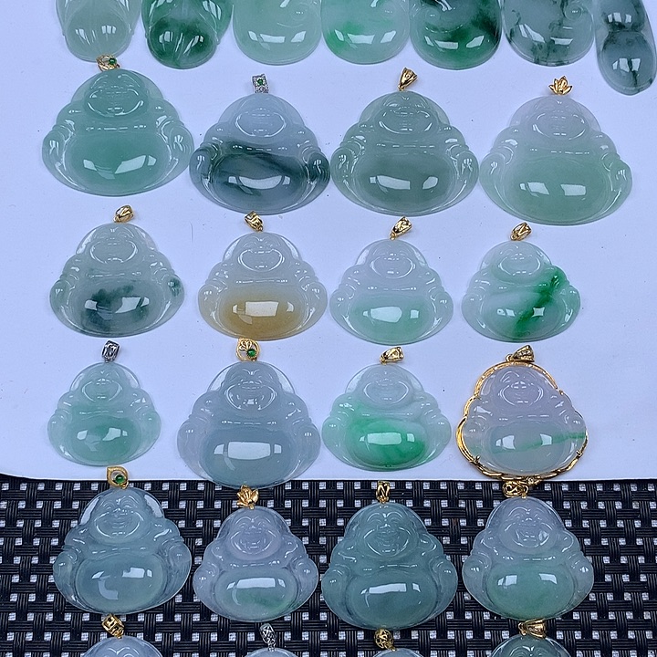 颈饰未镶嵌翡翠天