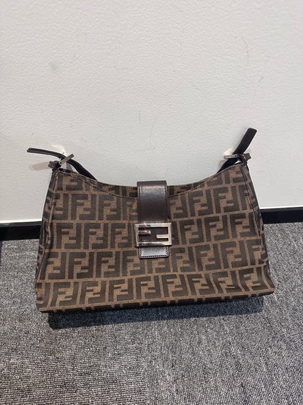 95新 FENDI/芬迪 单肩包/芬迪/r200