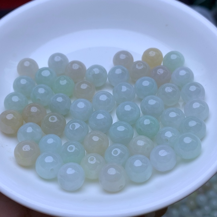 翡翠散珠微瑕卡8.7冰珠子50个 介意勿拍