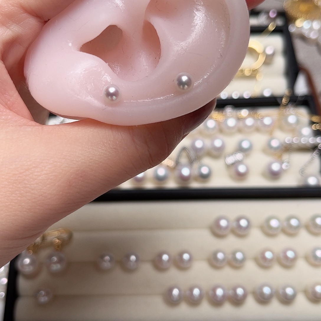 银S925镶嵌耳饰淡水珍珠