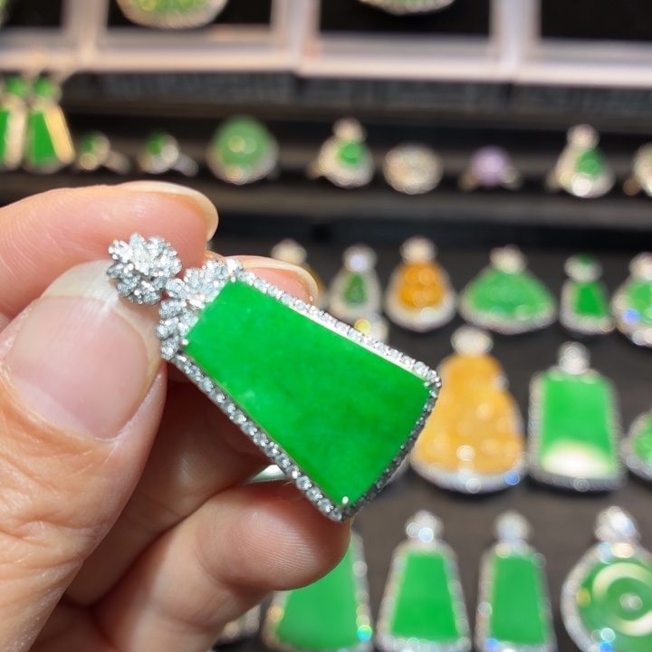 翡翠18K金镶嵌吊坠(不含链)翡翠