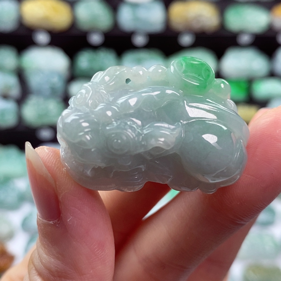 翡翠颈饰未镶嵌天然