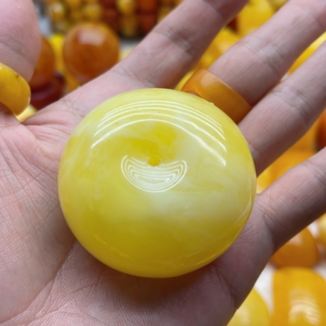 【闪购商品】树脂制品文**香蜜蜡平安扣吊坠