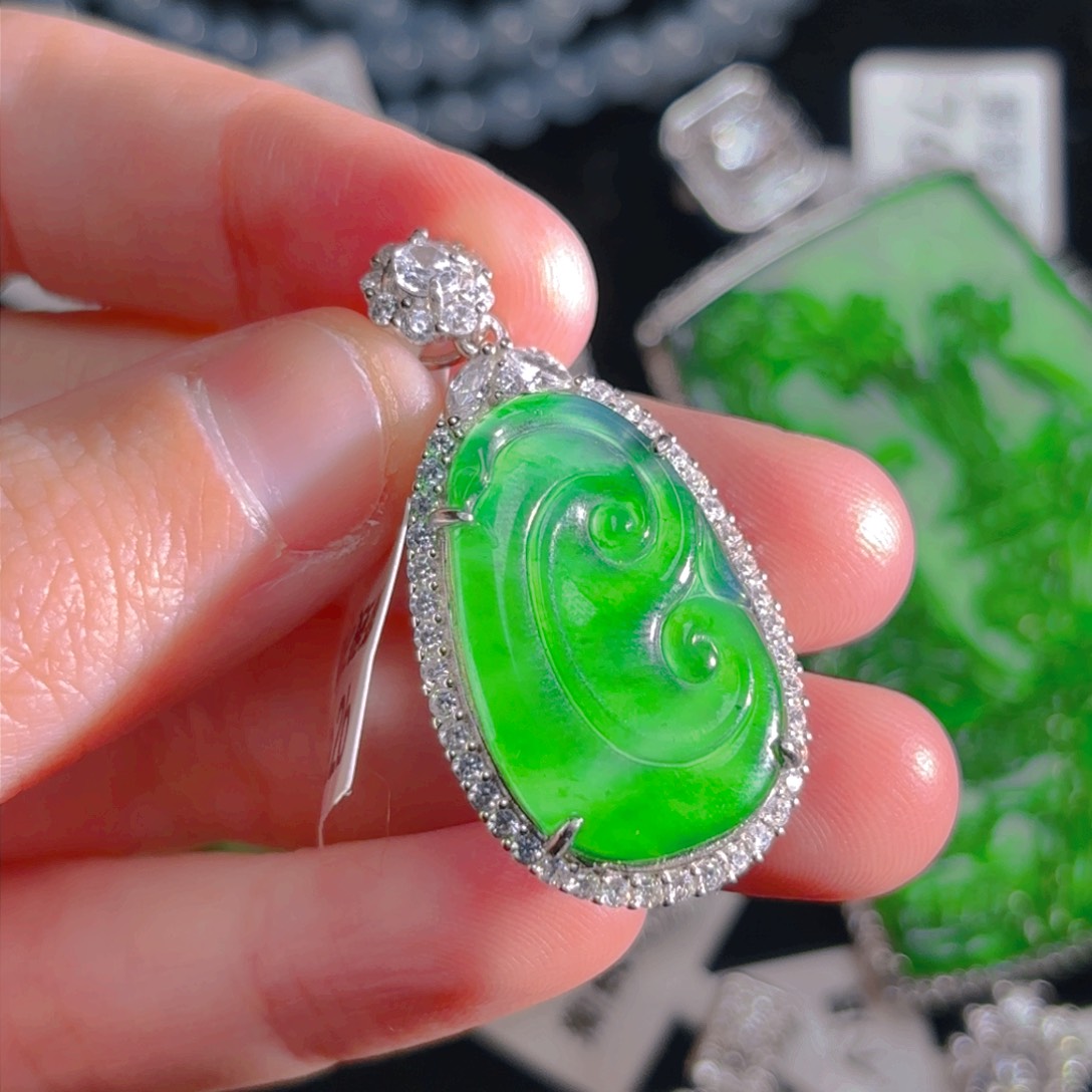 翡翠颈饰银S925镶嵌如意