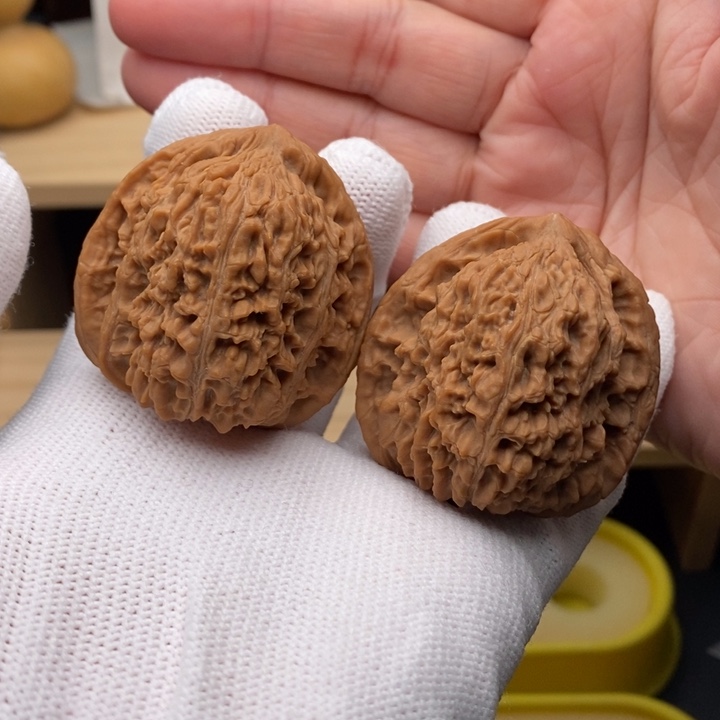 吊坠文玩核桃正三角拉丝炮毕业4342444尺2077