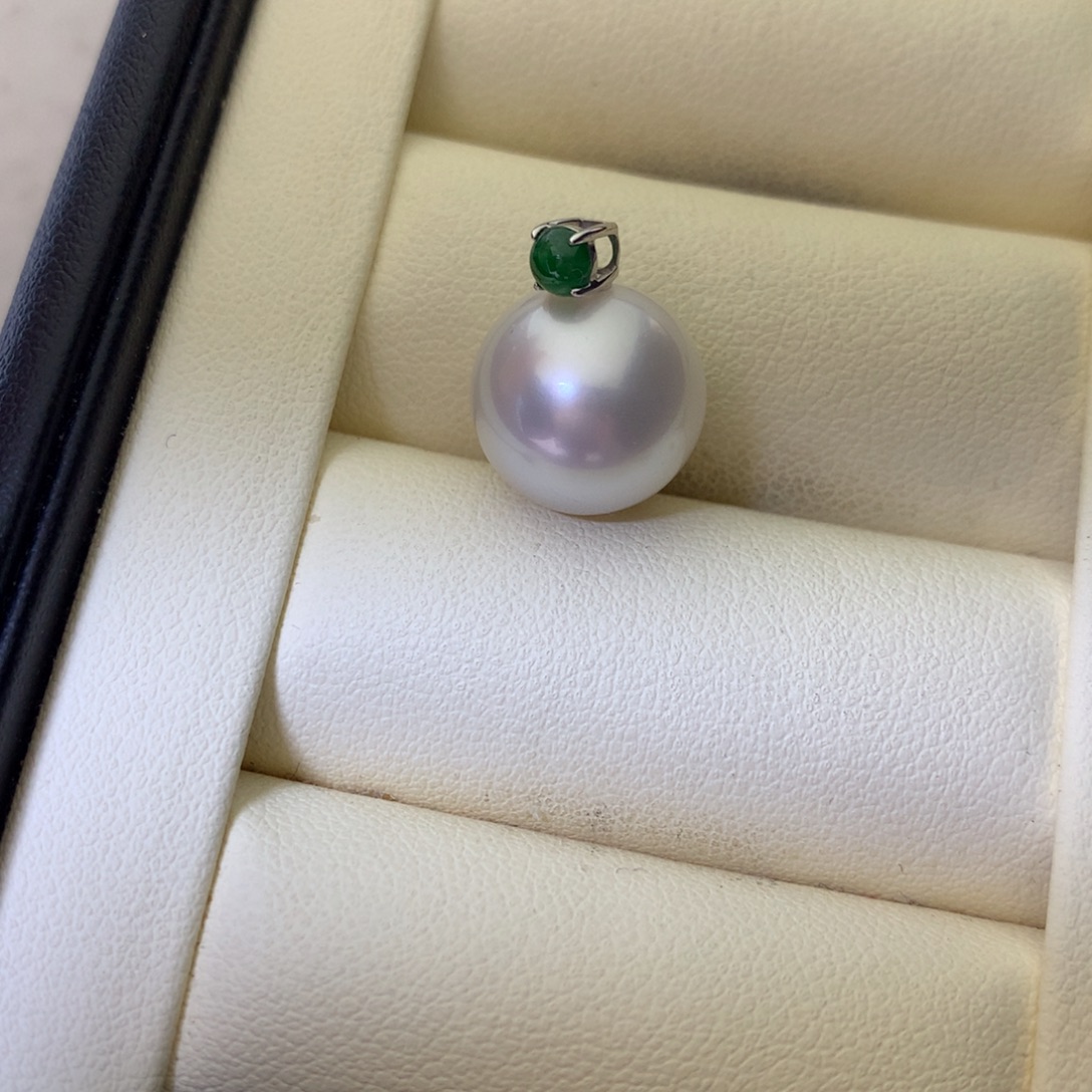 18K金镶嵌海水珍珠吊坠(不含链)