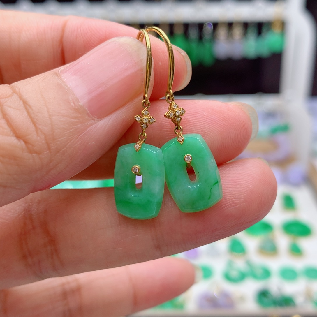 翡翠18K金镶嵌耳饰