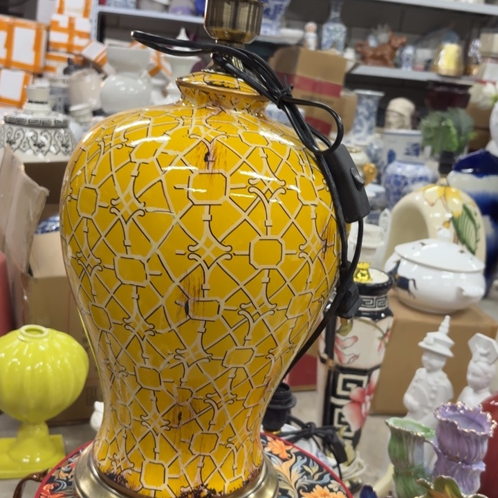 微瑕青花瓷器值得购买