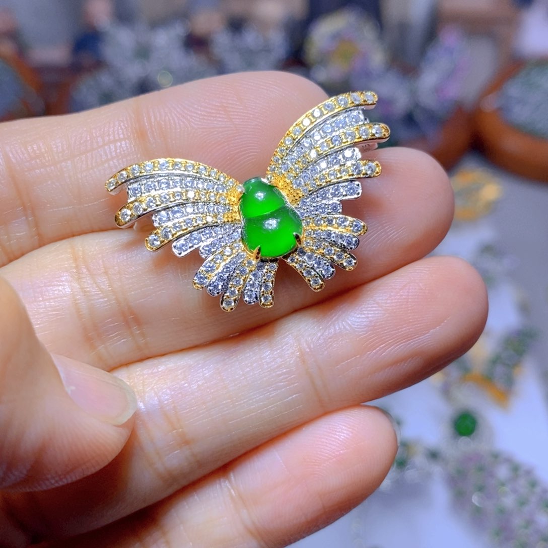 翡翠颈饰银S925镶嵌天然翡翠