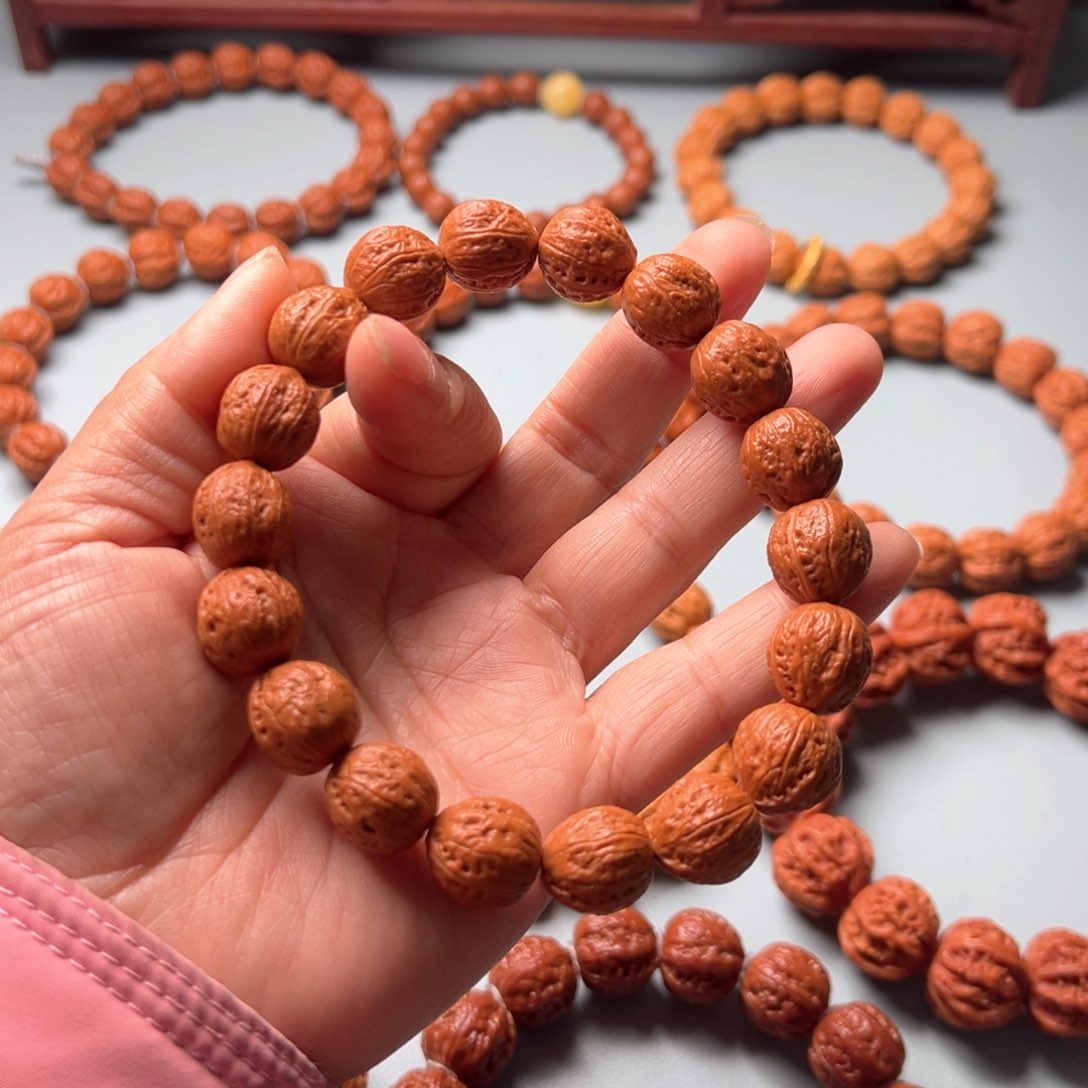 文玩核桃吊坠野生小核桃京八棱