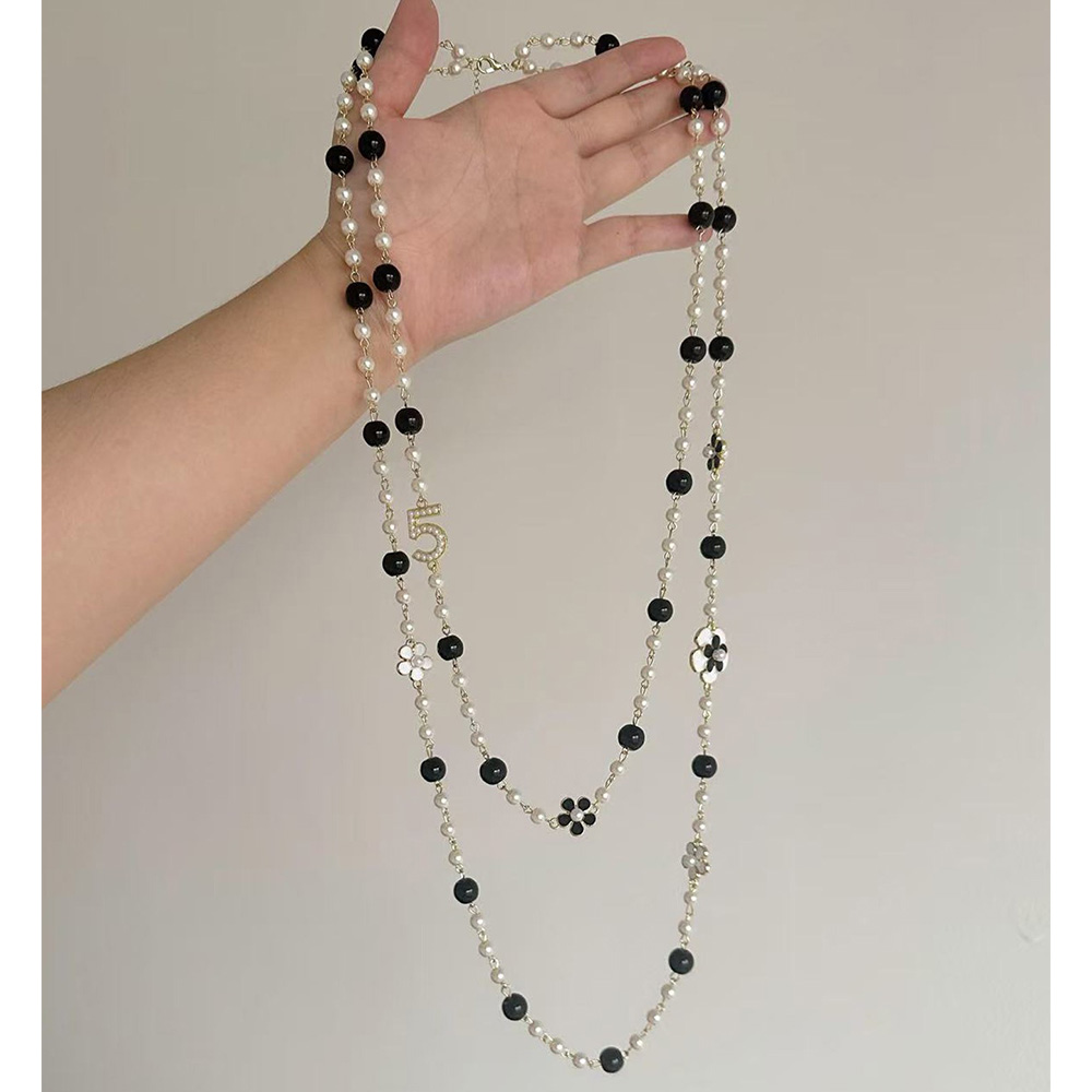 铜合金仿珍珠项链 法式小香风5字花朵串珠项链复古叠戴长款毛衣链